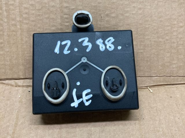 bontott AUDI A4 B8 Jobb első Ajtó Vezérlőegység