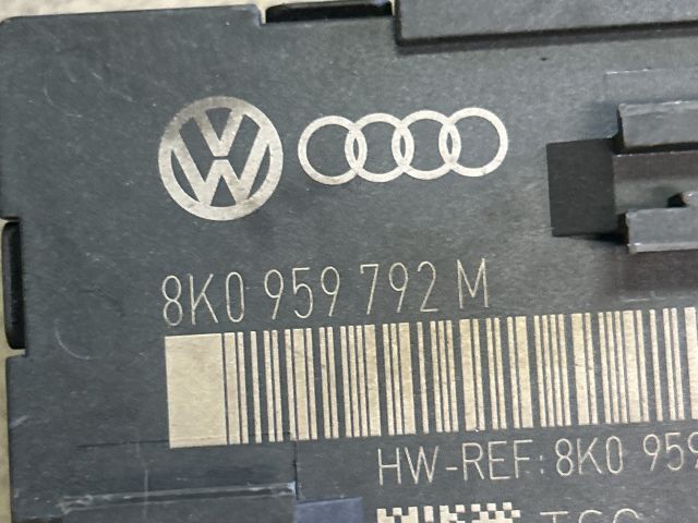 bontott AUDI A4 B8 Jobb első Ajtó Vezérlőegység