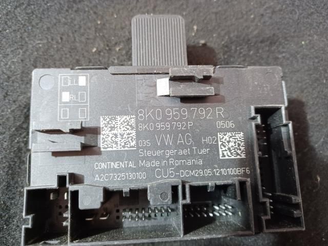 bontott AUDI A4 B8 Jobb első Ajtó Vezérlőegység