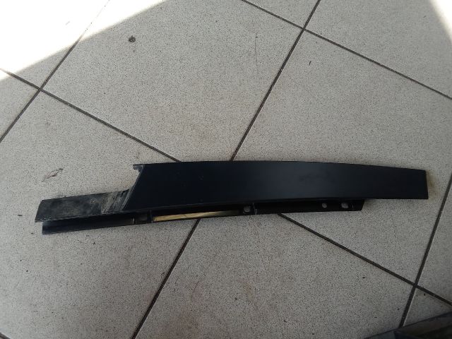 bontott AUDI A4 B8 Jobb első Ajtókeret Burkolat