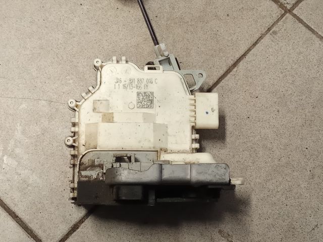 bontott AUDI A4 B8 Jobb első Ajtózár