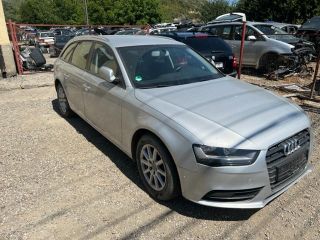 bontott AUDI A4 B8 Jobb első Ajtózár