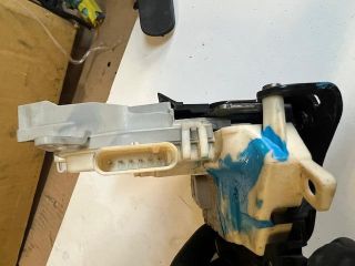 bontott AUDI A4 B8 Jobb első Ajtózár