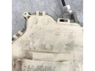 bontott AUDI A4 B8 Jobb első Ajtózár