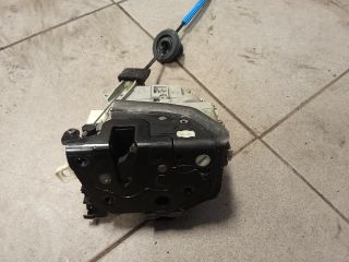 bontott AUDI A4 B8 Jobb első Ajtózár