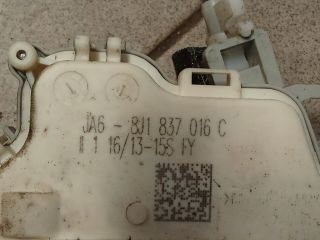 bontott AUDI A4 B8 Jobb első Ajtózár