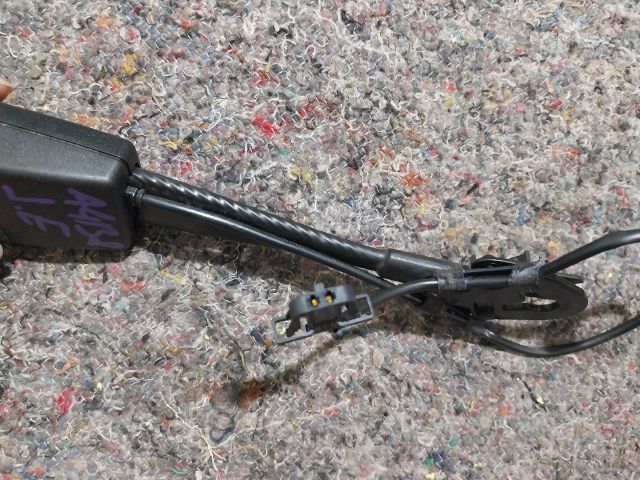 bontott AUDI A4 B8 Jobb első Biztonsági Öv Csat