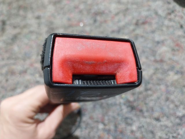 bontott AUDI A4 B8 Jobb első Biztonsági Öv Csat