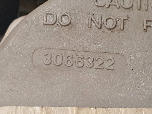 bontott AUDI A4 B8 Jobb első Biztonsági Öv