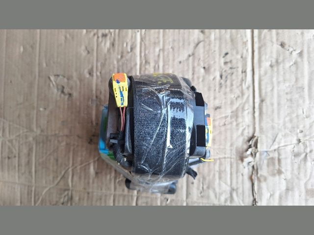 bontott AUDI A4 B8 Jobb első Biztonsági Öv