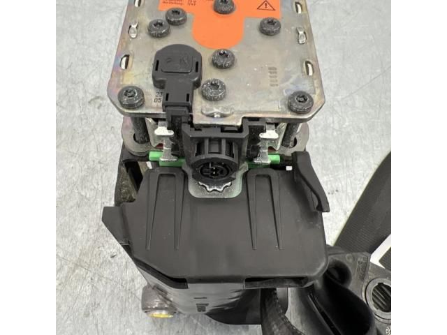 bontott AUDI A4 B8 Jobb első Biztonsági Öv