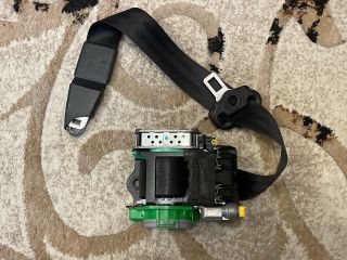 bontott AUDI A4 B8 Jobb első Biztonsági Öv