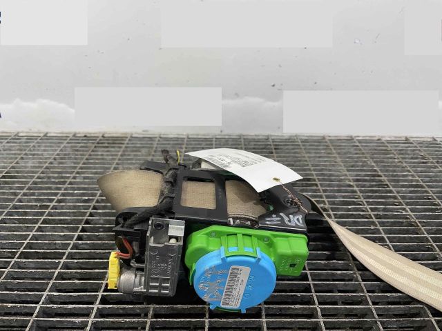 bontott AUDI A4 B8 Jobb első Biztonsági Öv