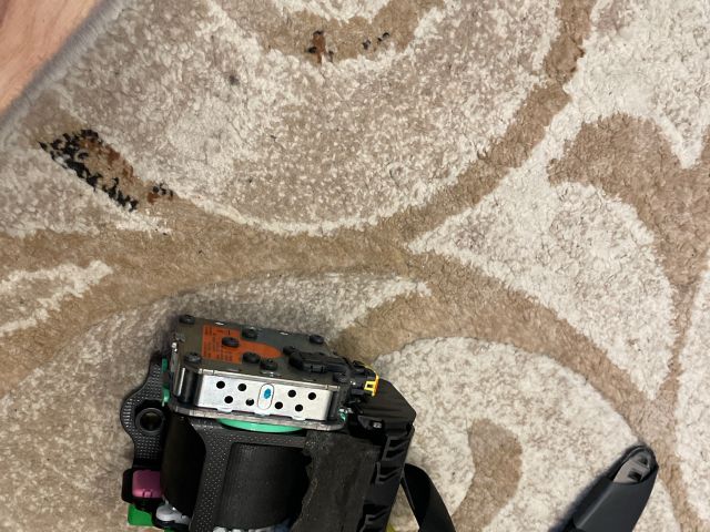 bontott AUDI A4 B8 Jobb első Biztonsági Öv