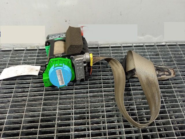 bontott AUDI A4 B8 Jobb első Biztonsági Öv