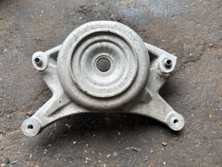 bontott AUDI A4 B8 Jobb első Felső Rugótányér