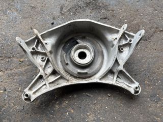 bontott AUDI A4 B8 Jobb első Felső Rugótányér