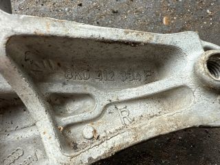 bontott AUDI A4 B8 Jobb első Felső Rugótányér