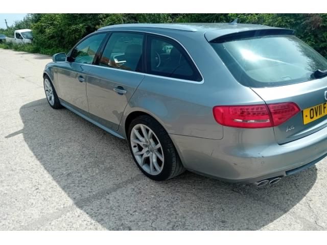 bontott AUDI A4 B8 Jobb első Fixüveg (Ajtóban)