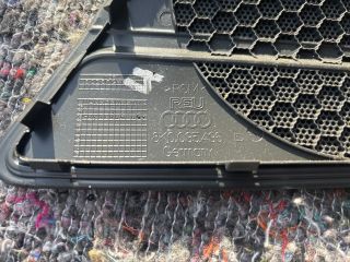 bontott AUDI A4 B8 Jobb első Hangszóró Burkolat