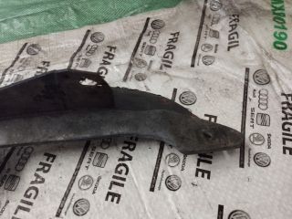 bontott AUDI A4 B8 Jobb első Koptató