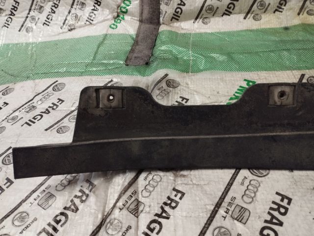 bontott AUDI A4 B8 Jobb első Koptató