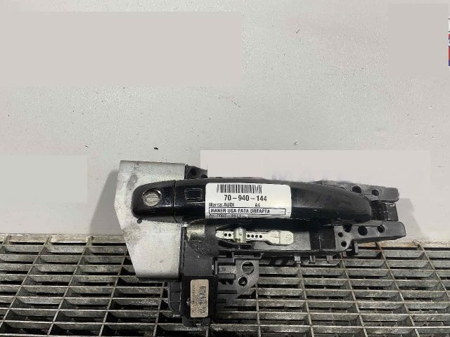 bontott AUDI A4 B8 Jobb első Külső Kilincs