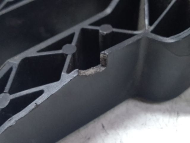 bontott AUDI A4 B8 Jobb első Külső Kilincsfészek