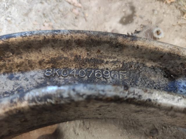 bontott AUDI A4 B8 Jobb első Lengőkar