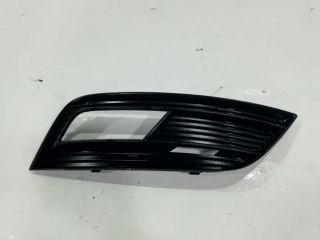 bontott AUDI A4 B8 Jobb első Lökhárító Vakborítás