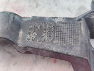 bontott AUDI A4 B8 Jobb első Oldal Lökhárító Tartó (Műanyag)