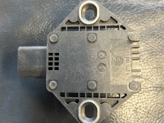 bontott AUDI A4 B8 Jobb első Oldal Ütközés Érzékelő