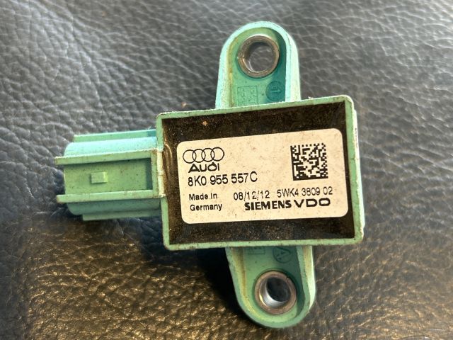 bontott AUDI A4 B8 Jobb első Oldal Ütközés Érzékelő