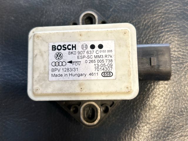 bontott AUDI A4 B8 Jobb első Oldal Ütközés Érzékelő