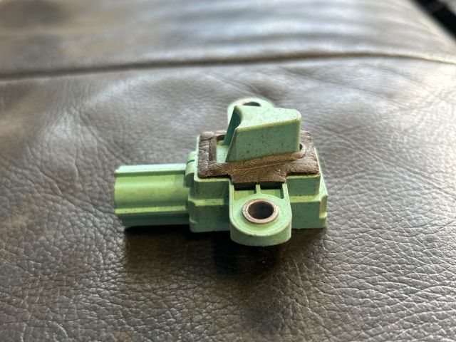 bontott AUDI A4 B8 Jobb első Oldal Ütközés Érzékelő