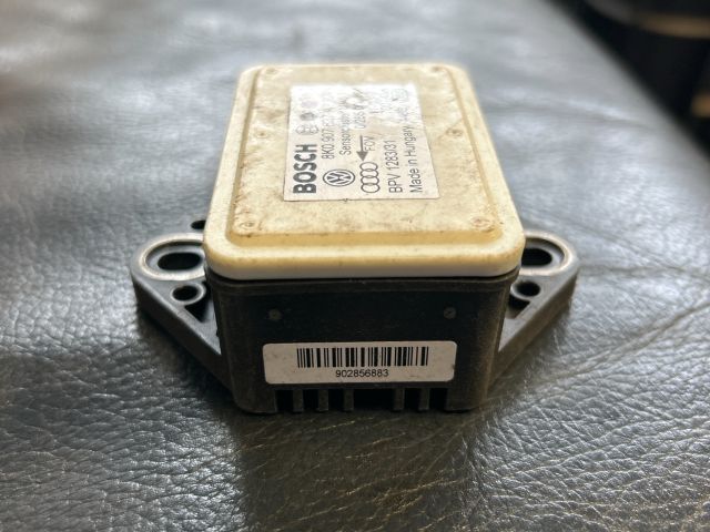 bontott AUDI A4 B8 Jobb első Oldal Ütközés Érzékelő