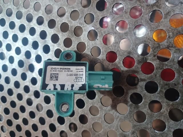 bontott AUDI A4 B8 Jobb első Oldal Ütközés Érzékelő