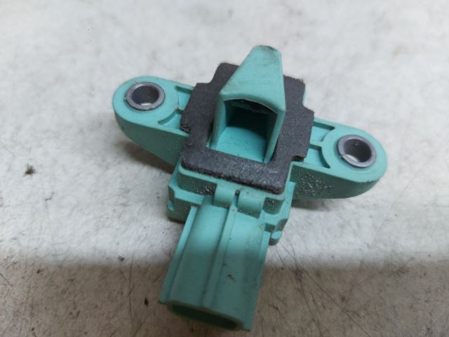 bontott AUDI A4 B8 Jobb első Oldal Ütközés Érzékelő