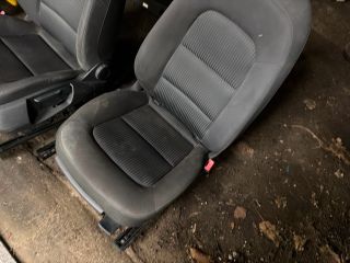 bontott AUDI A4 B8 Jobb első Ülés