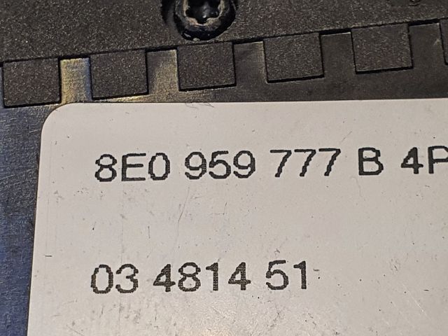 bontott AUDI A4 B8 Jobb első Ülésállító Kapcsoló