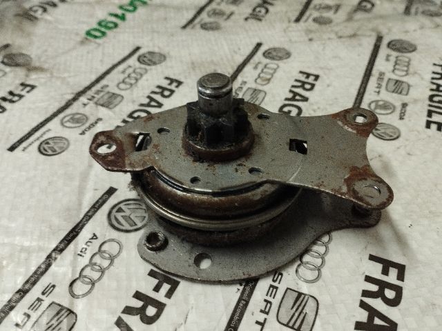 bontott AUDI A4 B8 Jobb első Ülésmagasság Állító