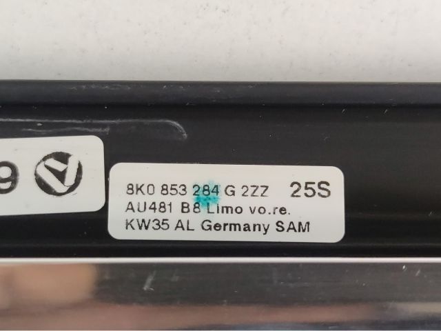 bontott AUDI A4 B8 Jobb első Vízlehúzó Gumicsík