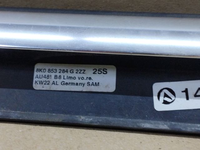 bontott AUDI A4 B8 Jobb első Vízlehúzó Gumicsík