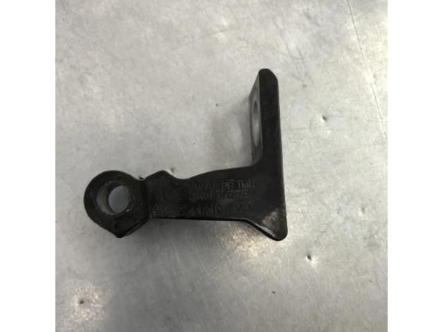 bontott AUDI A4 B8 Jobb első Zsanér