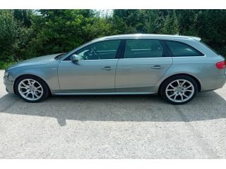 bontott AUDI A4 B8 Jobb Fenéklemez