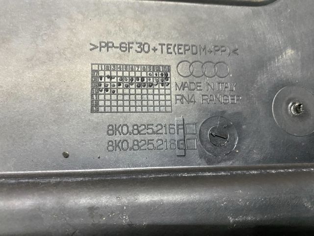 bontott AUDI A4 B8 Jobb Fenéklemez