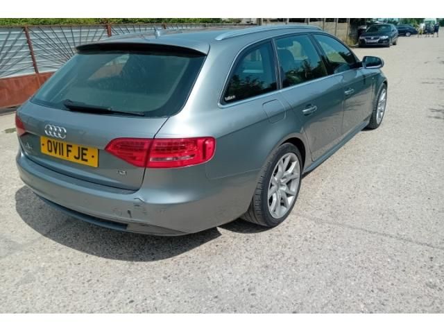 bontott AUDI A4 B8 Jobb Fenéklemez