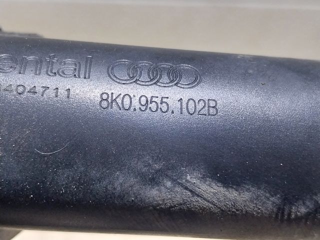 bontott AUDI A4 B8 Jobb Fényszóró Tartó