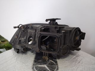 bontott AUDI A4 B8 Jobb Fényszóró