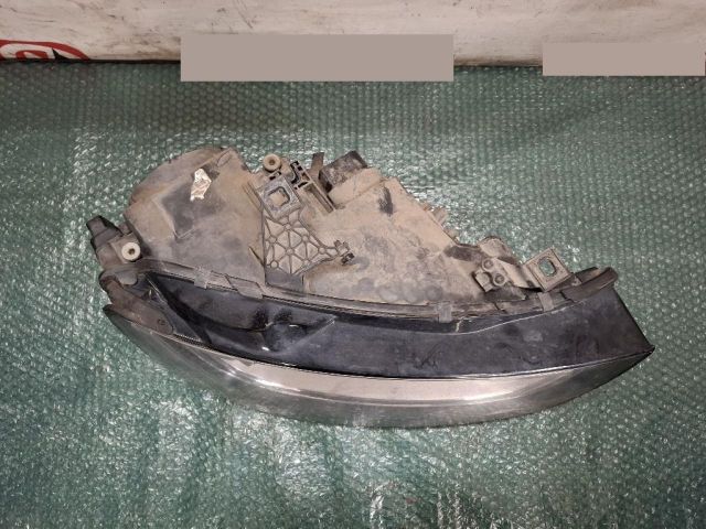 bontott AUDI A4 B8 Jobb Fényszóró